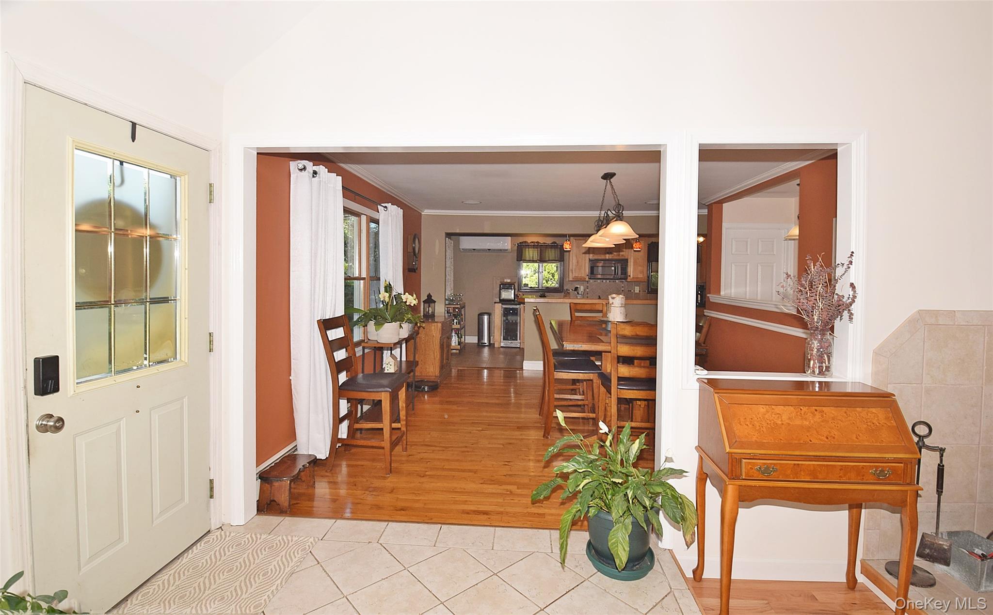 2nd image of 587 Johnson Ave, Islip, NY 11779 | MLS# 1029851
