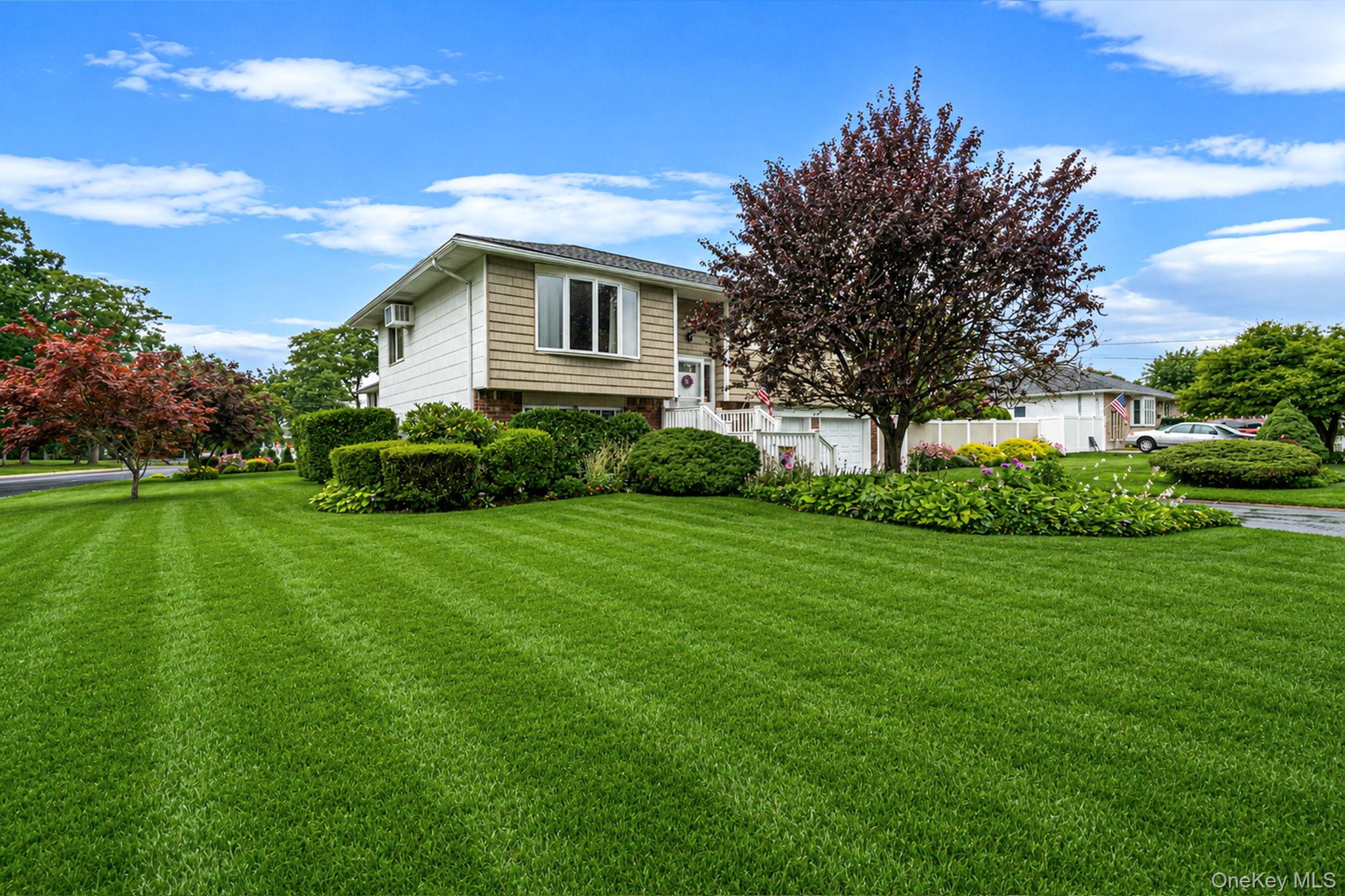 3rd image of 480 Fenimore Ave, Babylon, NY 11703 | MLS# 1029895