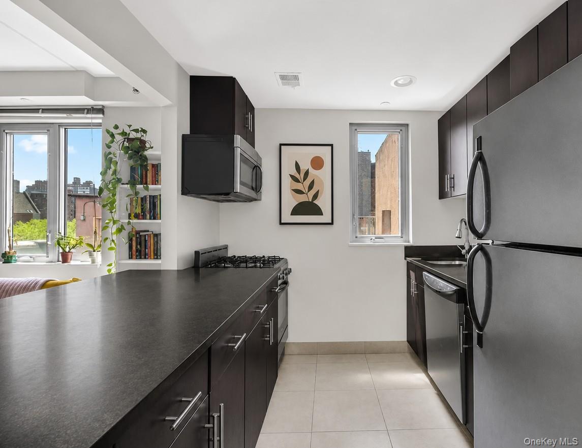 2nd image of 1810 3Rd Ave, New York City, NY 10029
