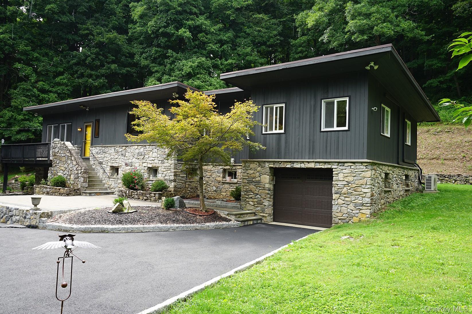 2nd image of 16 Briar Hill Rd, East Fishkill, NY 12533 | MLS# 1029968