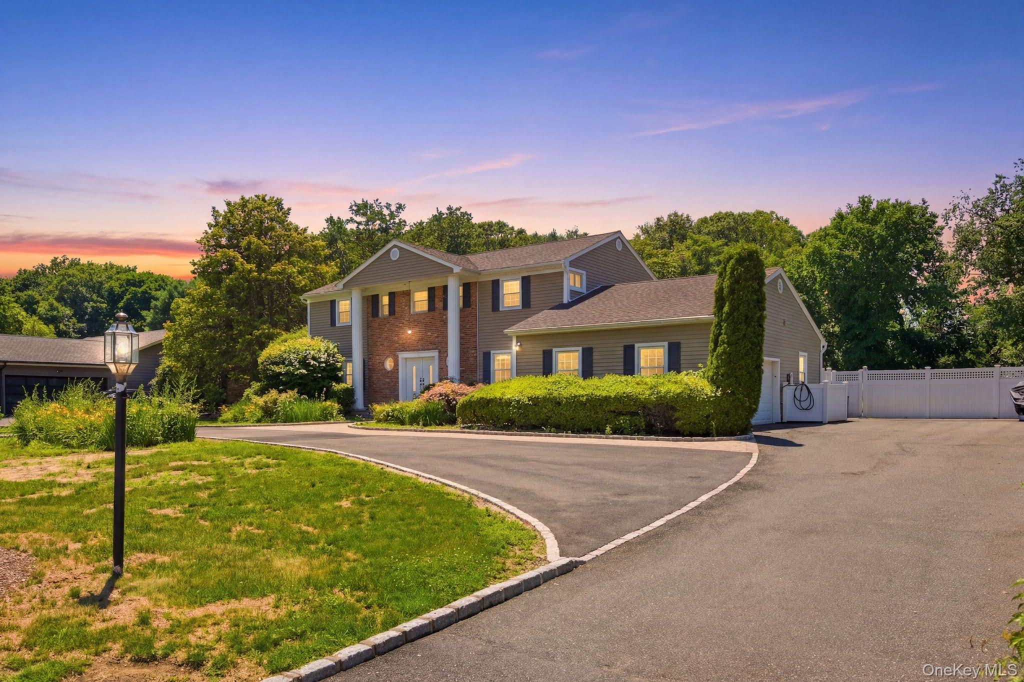 3rd image of 25 Artisan Ave, Huntington, NY 11743 | MLS# 1029987