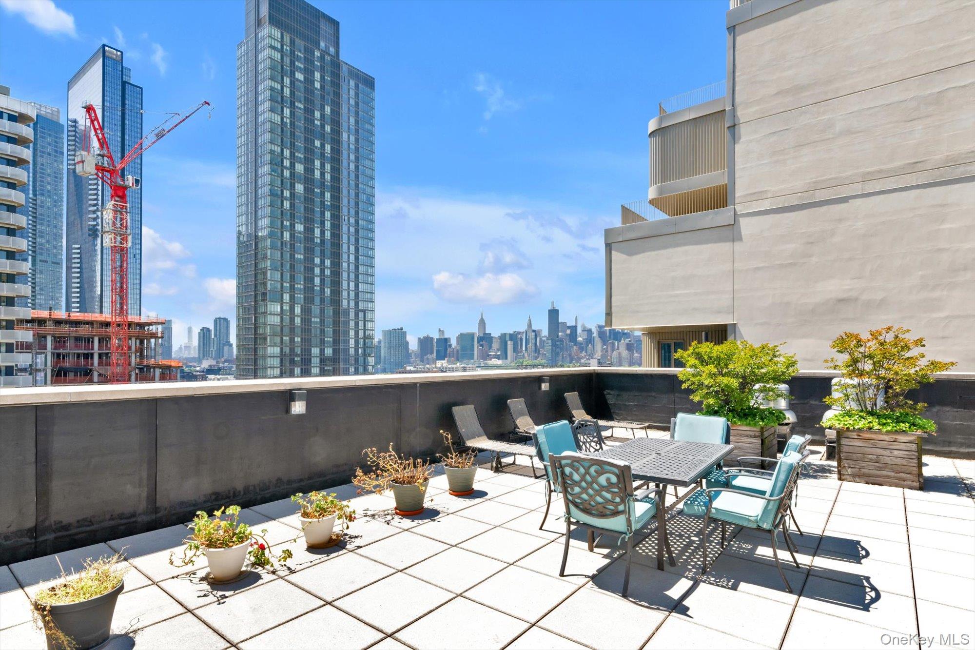 3rd image of 2415 Queens Plz N #6B, New York, NY 11101 | MLS# 1029994