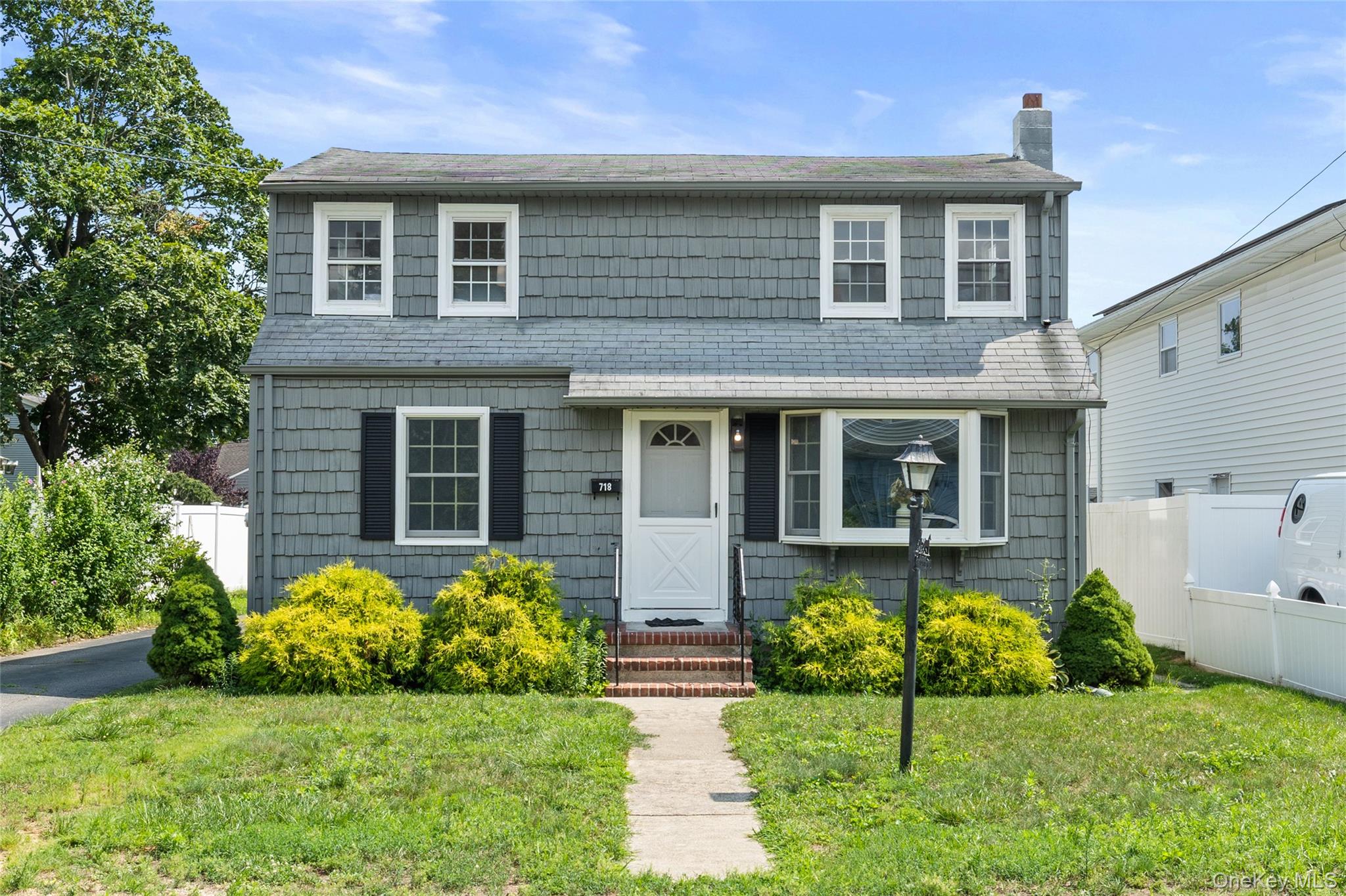 2nd image of 718 Elmwood Rd, West Babylon, NY 11704 | MLS# 1029996