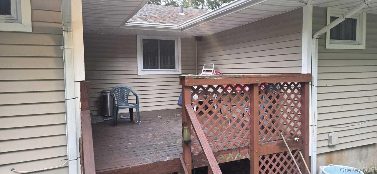 3rd image of 1080 Ocean Ave, Bay Shore, NY 11706 | MLS# 1030049