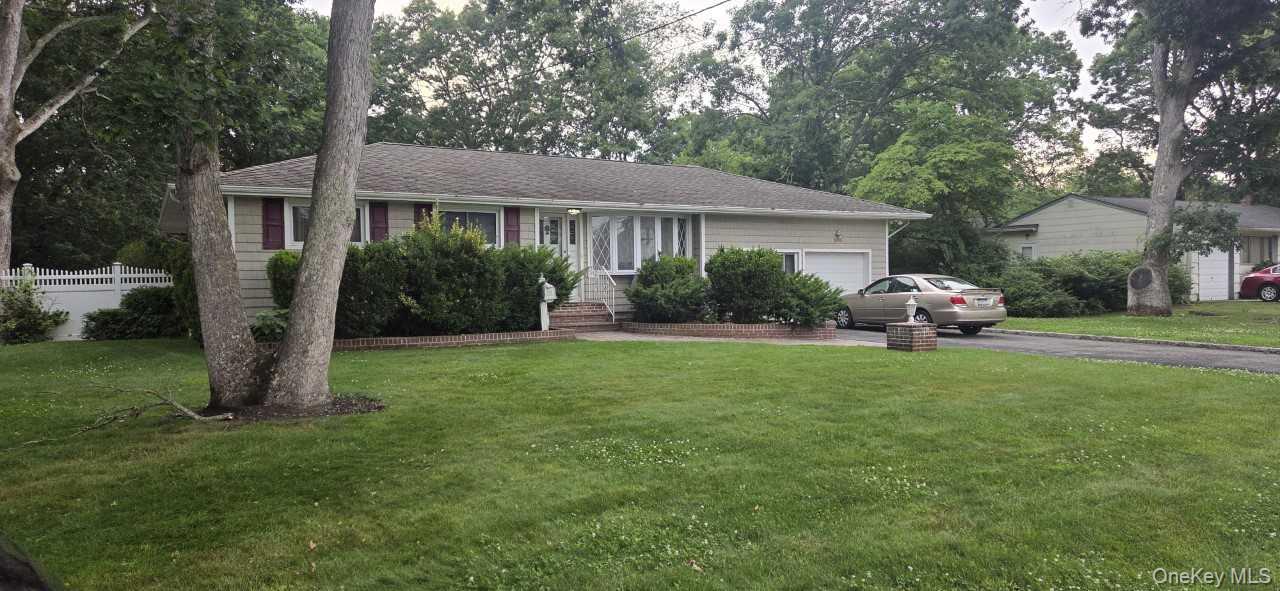 2nd image of 1080 Ocean Ave, Bay Shore, NY 11706 | MLS# 1030049