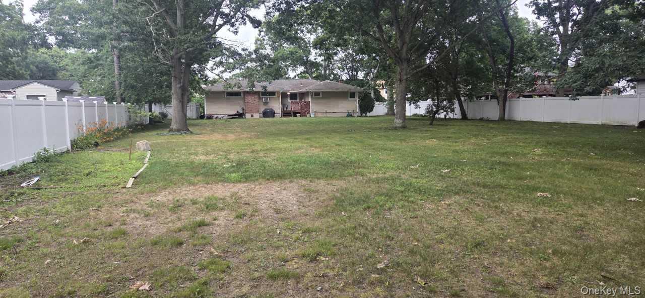 4th image of 1080 Ocean Ave, Bay Shore, NY 11706 | MLS# 1030049