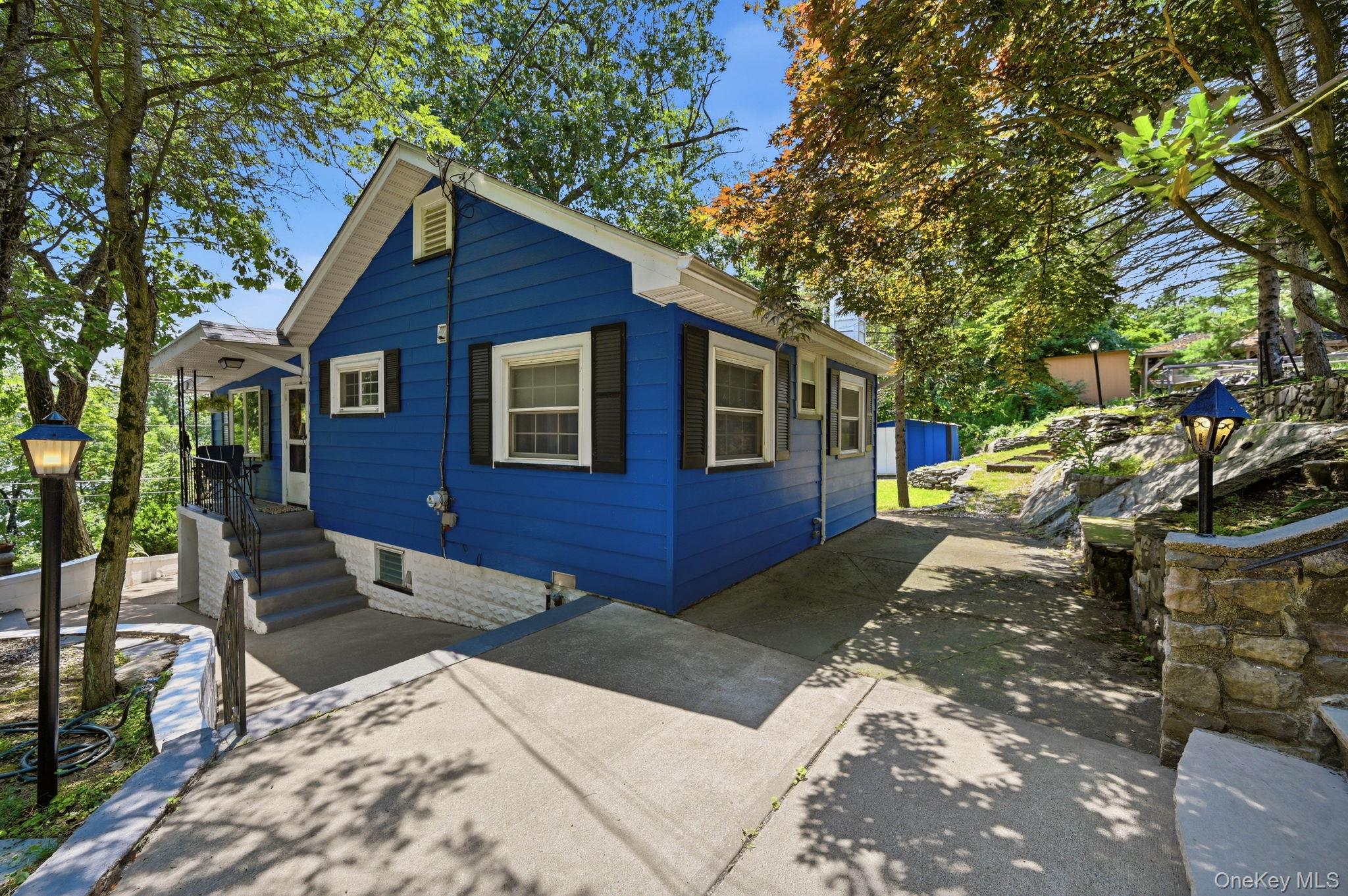 2nd image of 8 Stony Trl, Warwick (town), NY 10925 | MLS# 1030058