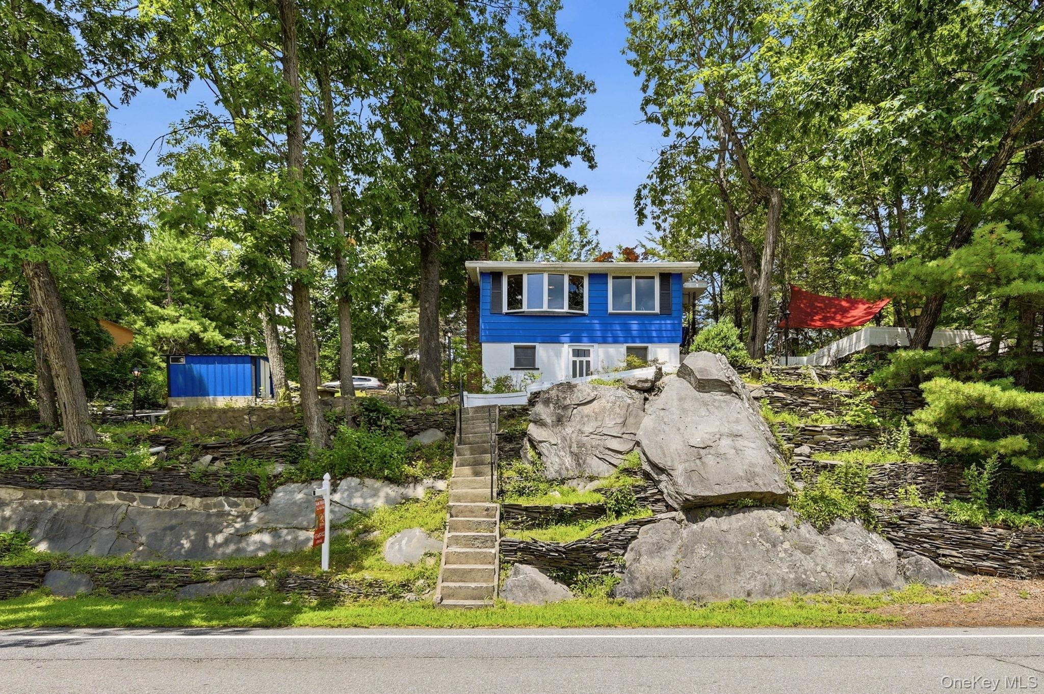 3rd image of 8 Stony Trl, Warwick (town), NY 10925 | MLS# 1030058