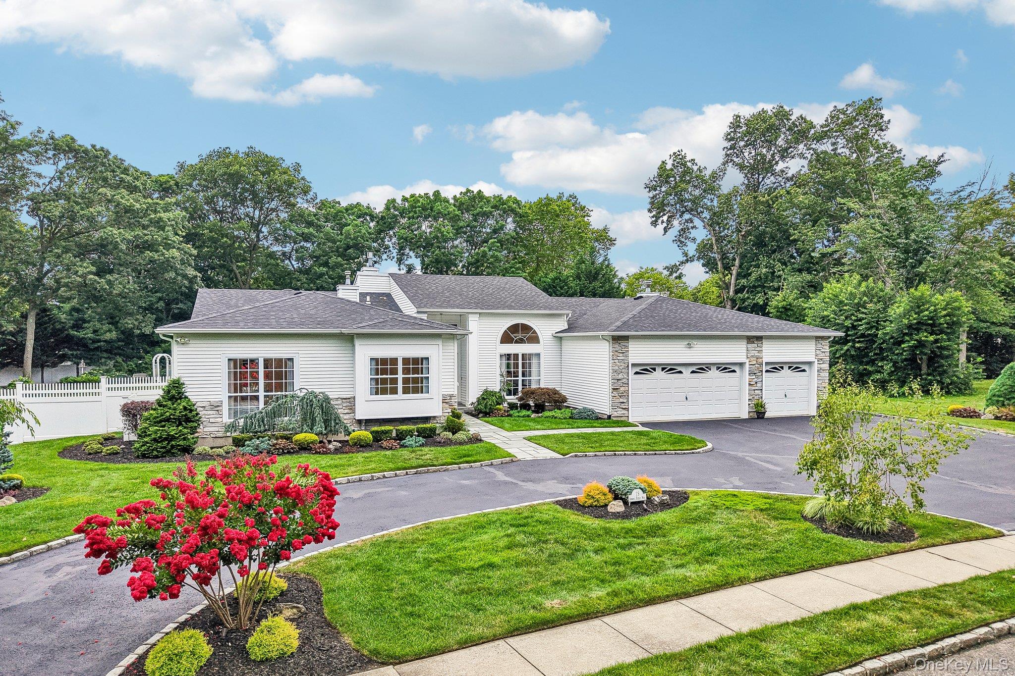 2nd image of 75 Arbor Field Wy, Lake Grove, NY 11755 | MLS# 1030092