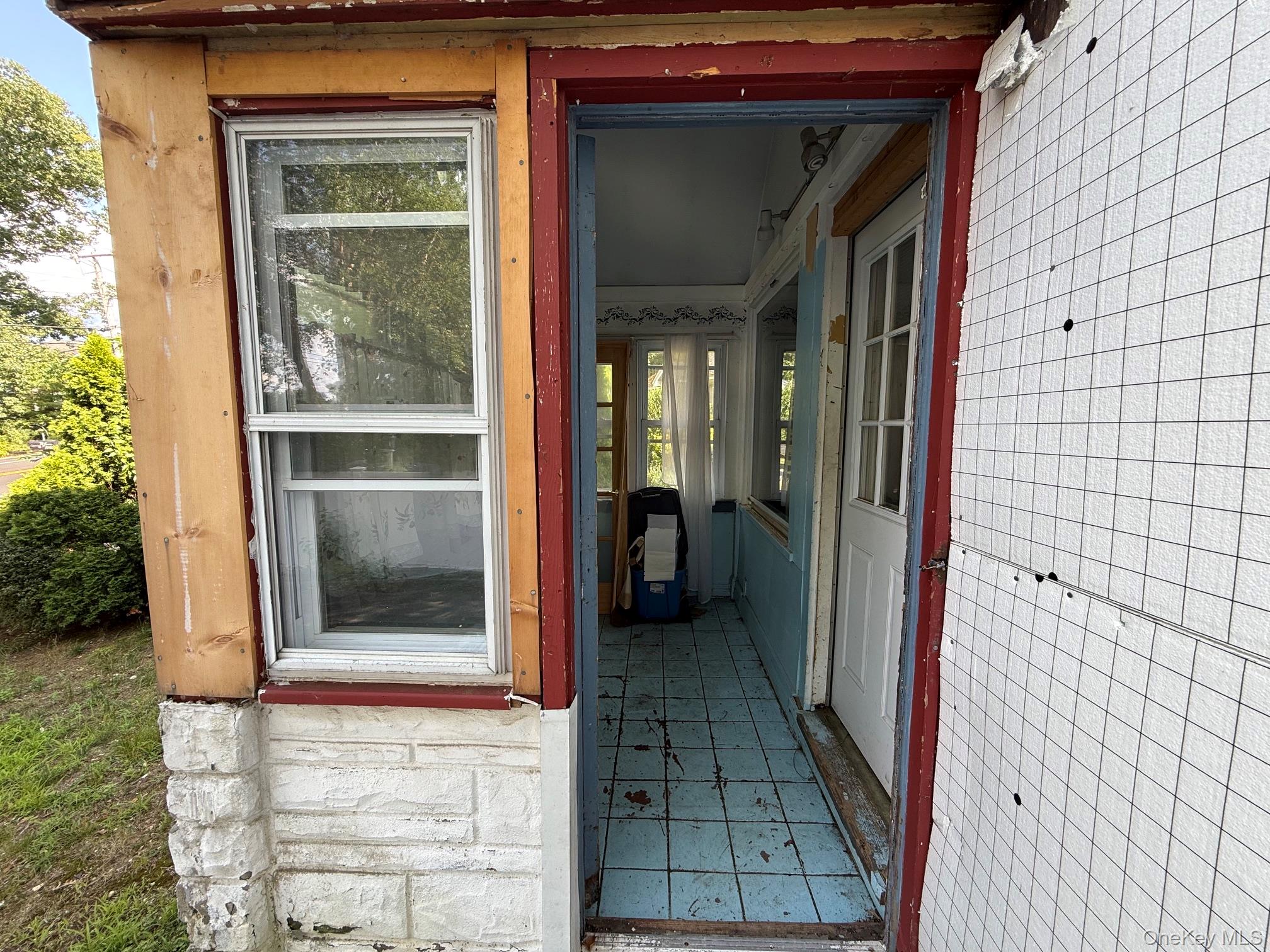 5th image of 1014 Washington Dr, Huntington, NY 11721 | MLS# 1030104