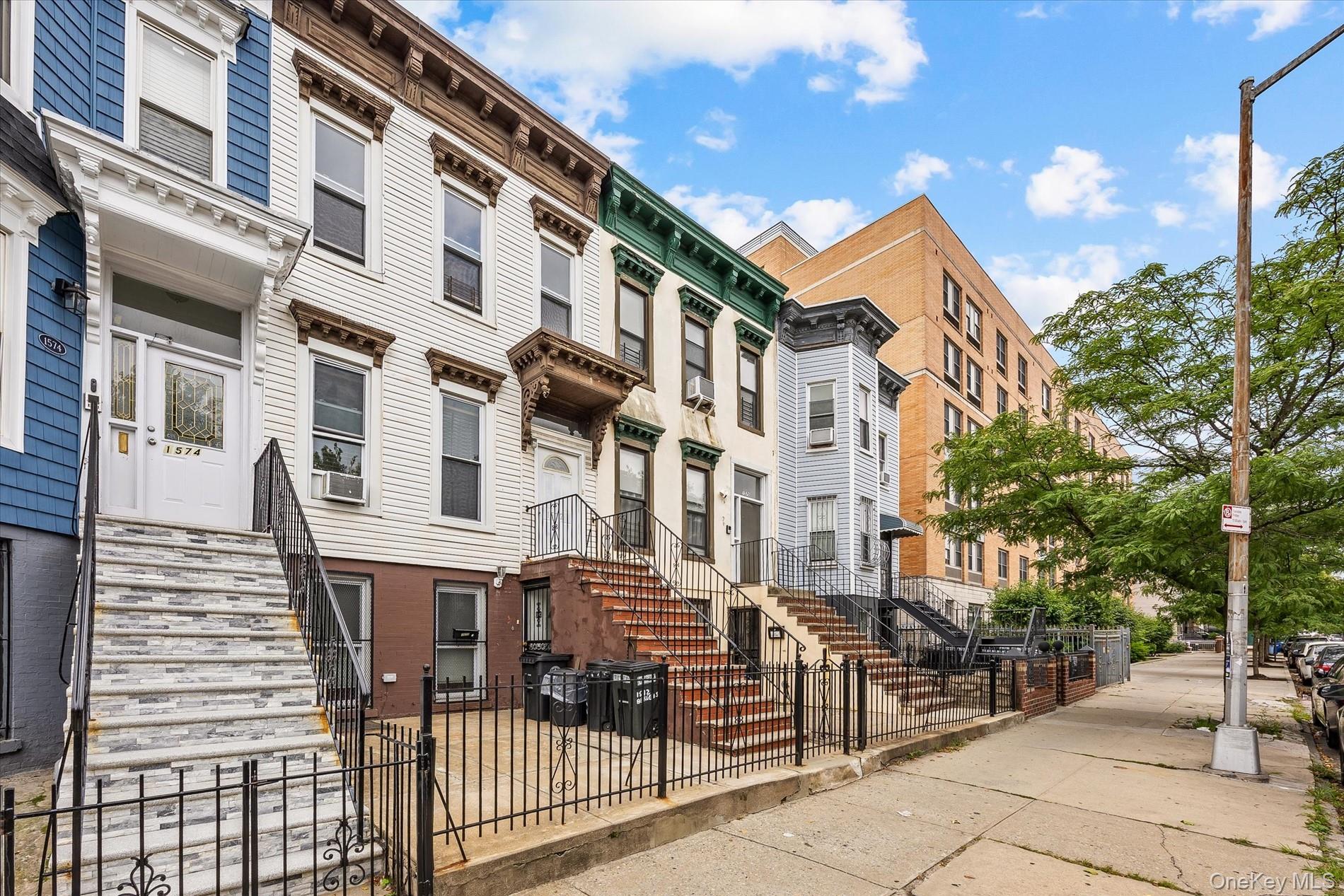 2nd image of 1572 Bergen St, New York, NY 11213 | MLS# 1030111