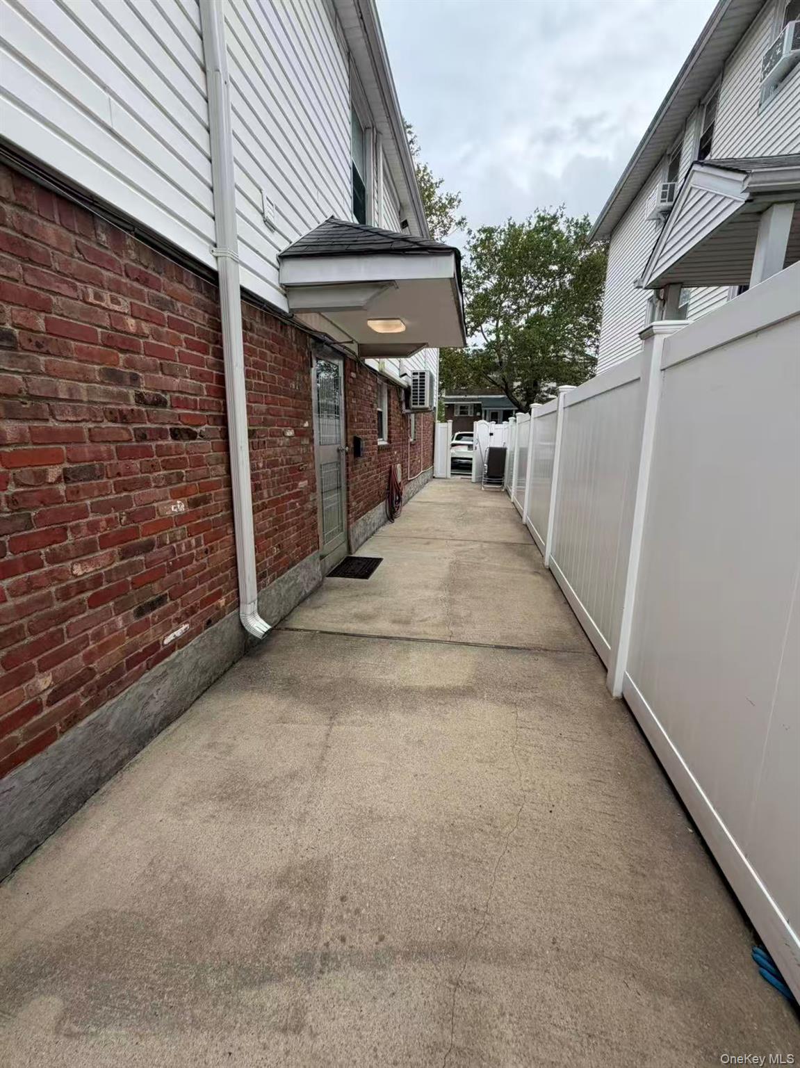 16th image of 5715 224th St, New York, NY 11364 | MLS# 1030112