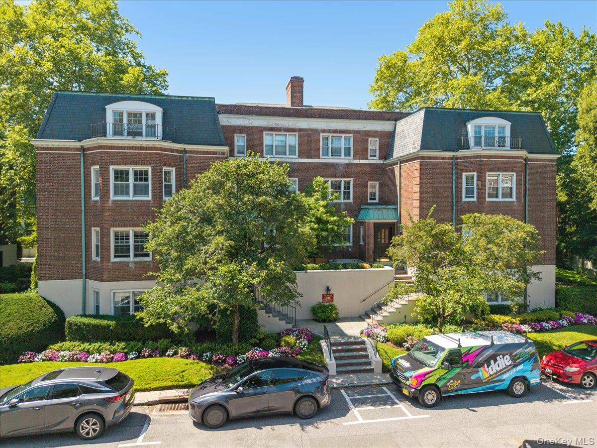 1st image of 7 Chateaux Cir #7F, Scarsdale, NY 10583 | MLS# 1030146