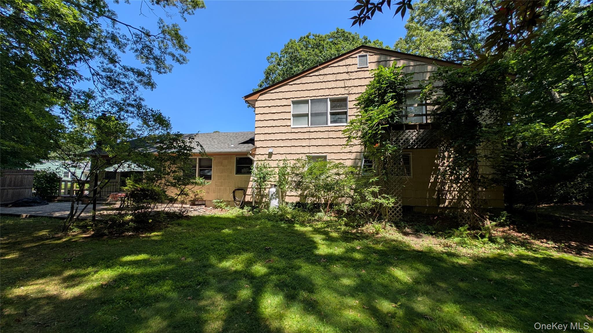19th image of 14 Tall Tree Ln, Rocky Point, NY 11778 | MLS# 1030164