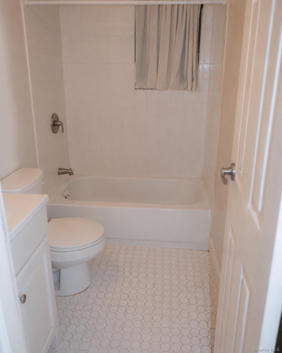 2nd image of 15 Harrison Ave #57G, Babylon, NY 11701 | MLS# 1030165