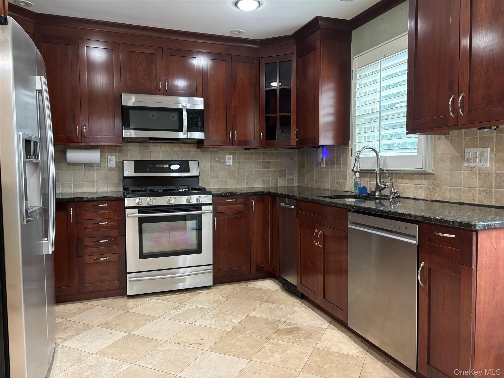 3rd image of 210 Glen Ave, Rye Town, NY 10573 | MLS# 1030172