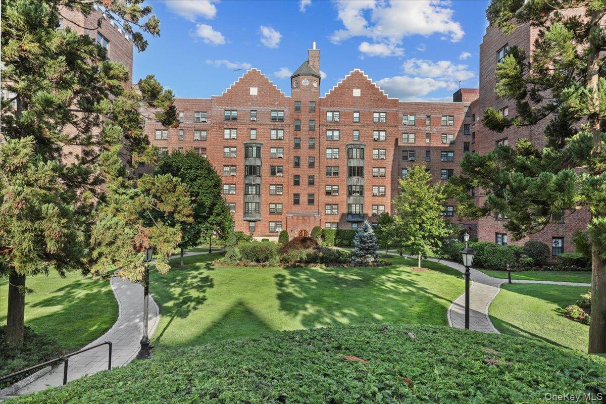 2nd image of 192 Garth Rd #4O, Eastchester, NY 10583 | MLS# 1030191