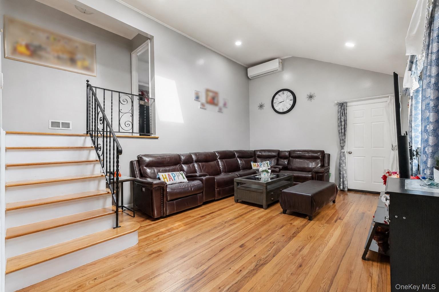 5th image of 92 W 21St St, Babylon, NY 11729 | MLS# 1030214