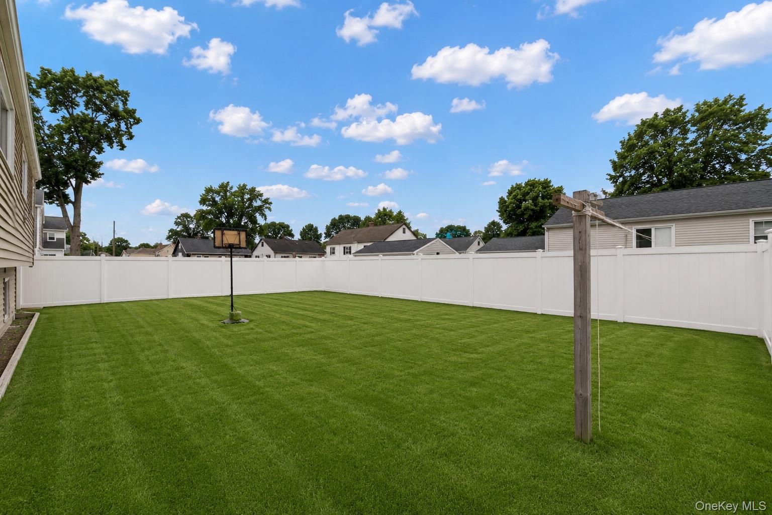 4th image of 92 W 21St St, Babylon, NY 11729 | MLS# 1030214