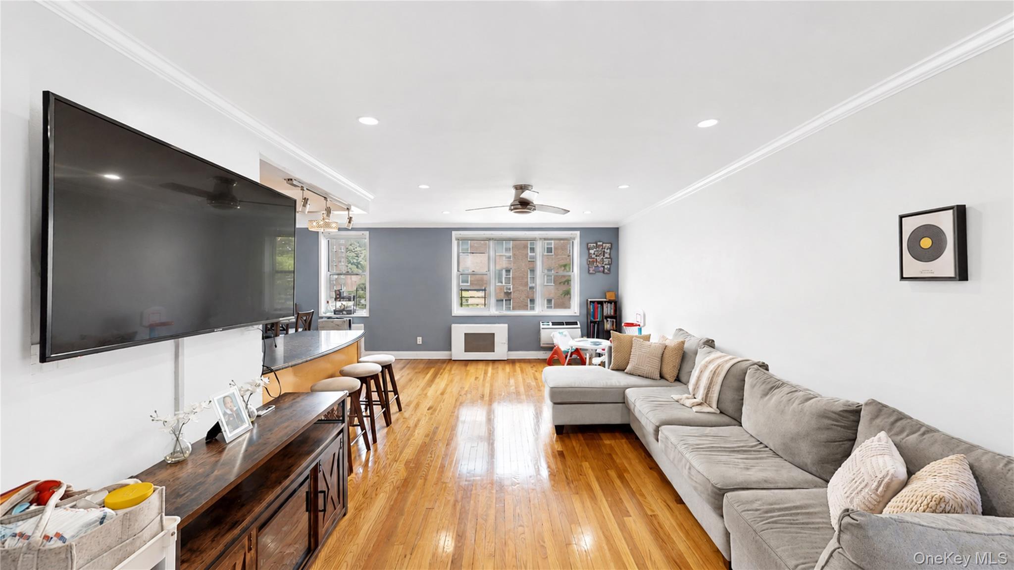 2nd image of 1 Sadore Ln #3X, Yonkers, NY 10710 | MLS# 1030216