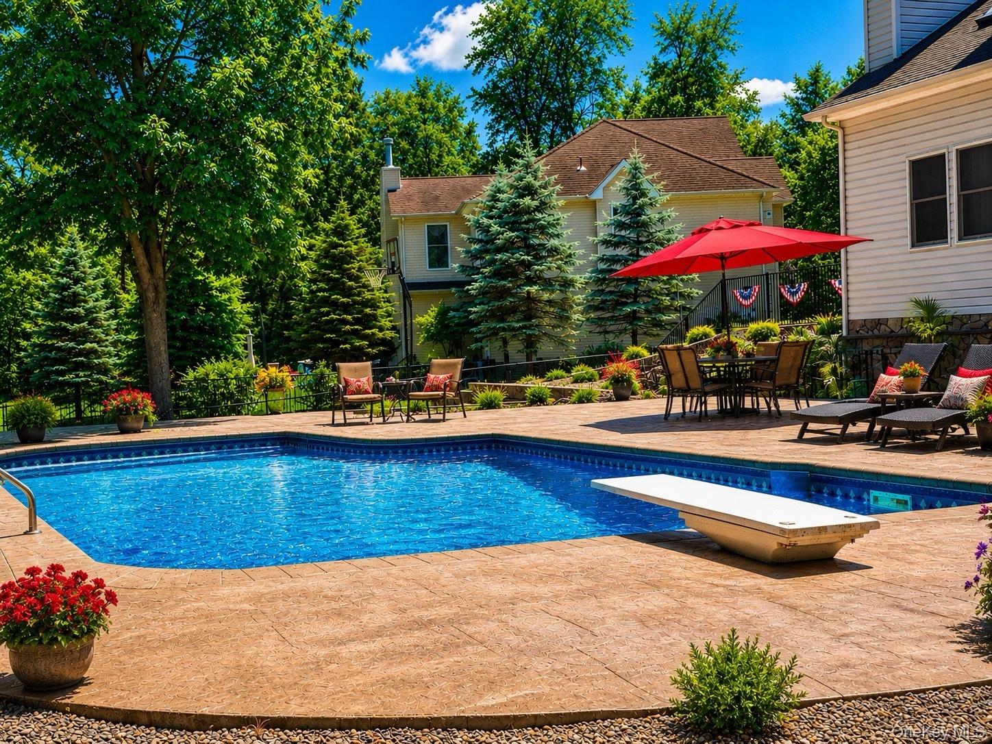 3rd image of 43 Greenwich Ave, Woodbury, NY 10917 | MLS# 1030228