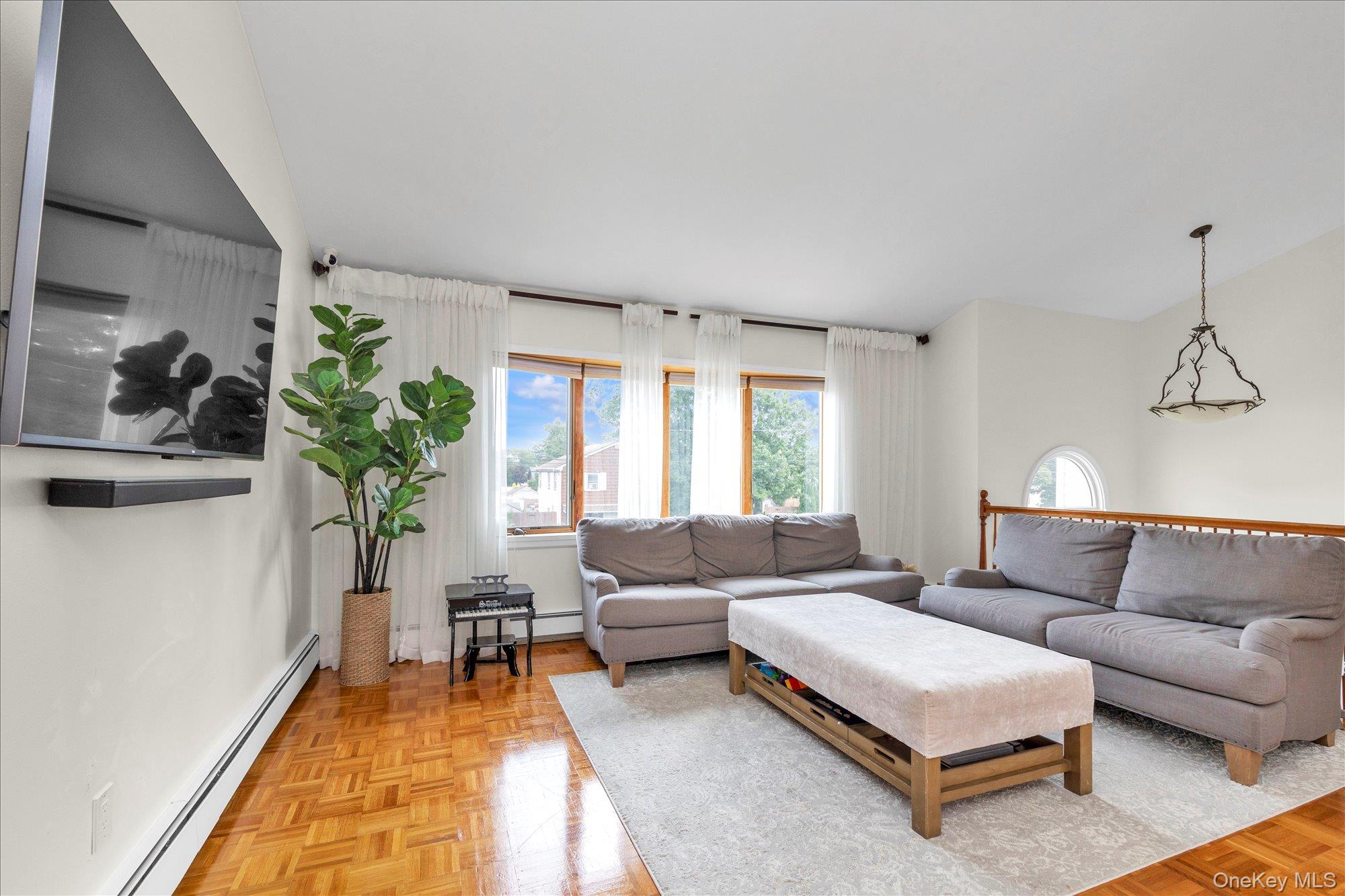 4th image of 583 N Erie Ave, Babylon, NY 11757 | MLS# 1030232