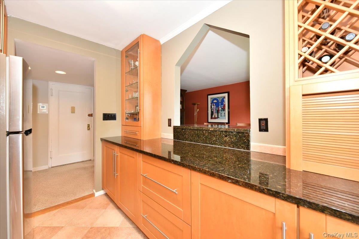4th image of 1 Terrace Cir #3-F, North Hempstead, NY 11021 | MLS# 1030252
