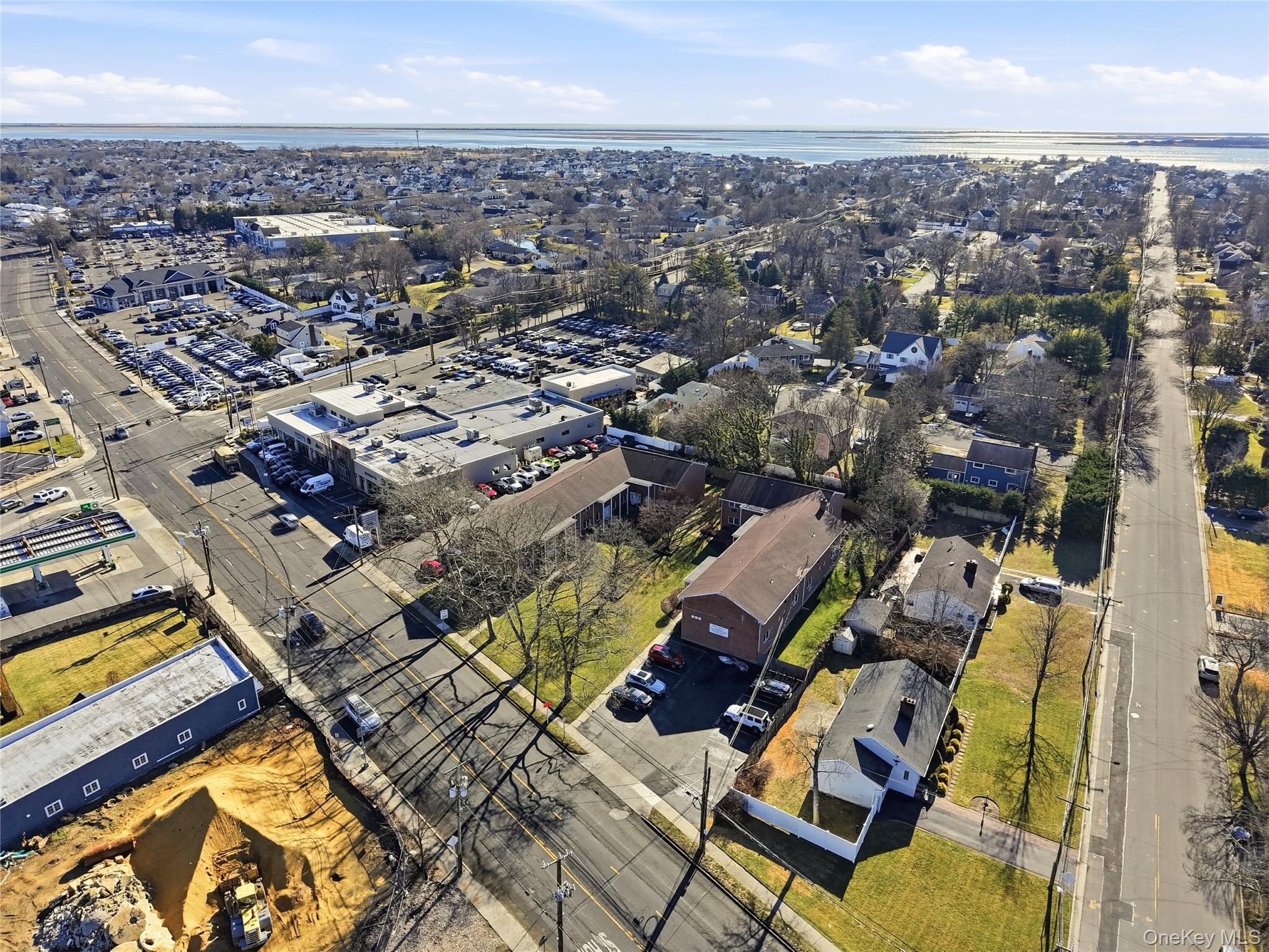 2nd image of 297 Merrick Rd, Babylon, NY 11701