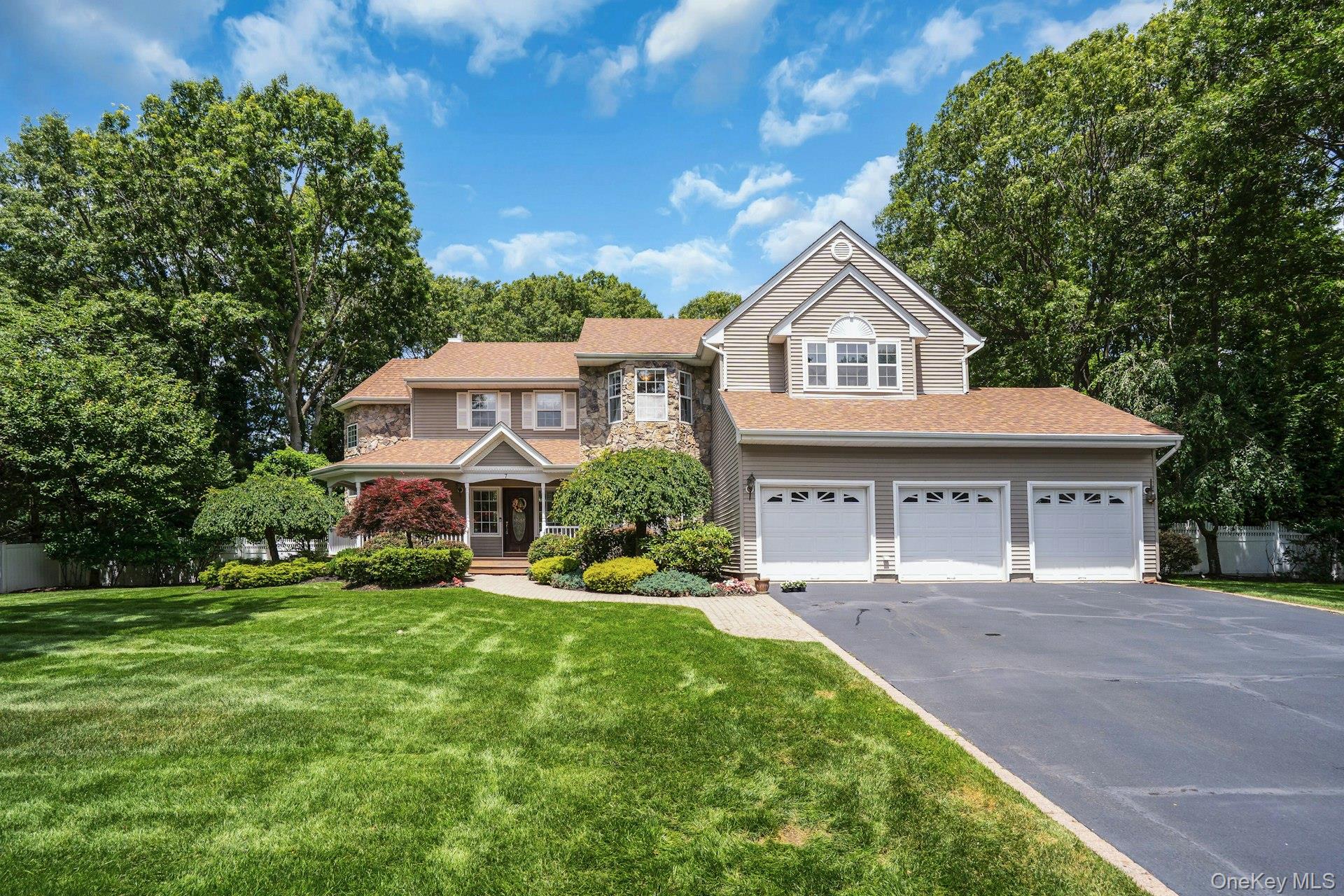 1st image of 7 Dorm Ct, Brookhaven, NY 11733 | MLS# 1030274