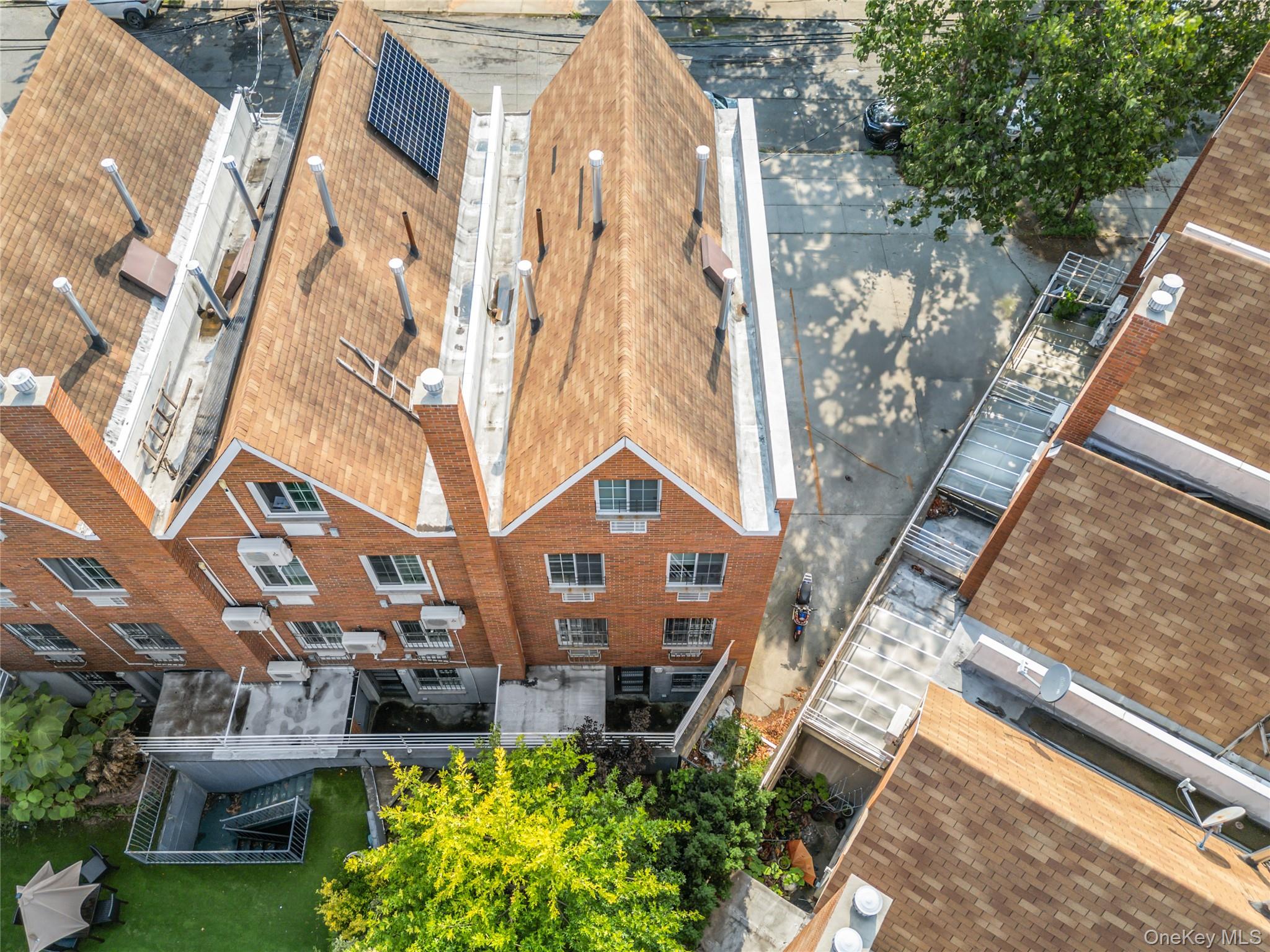 44th image of 58 11 183rd St, New York, NY 11365 | MLS# 1030287