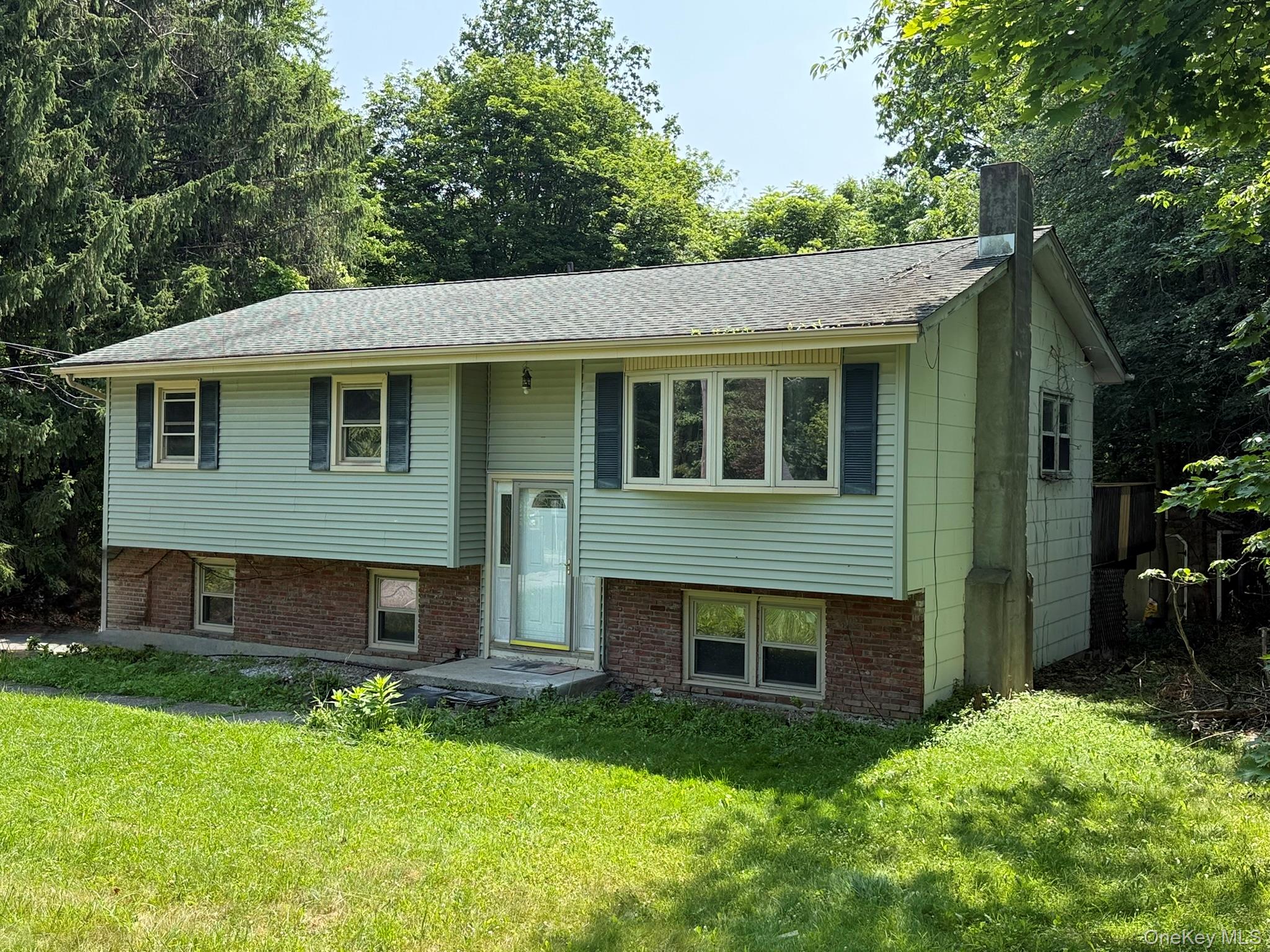 3rd image of 246 Skyline Dr, Woodbury, NY 10930 | MLS# 1030332