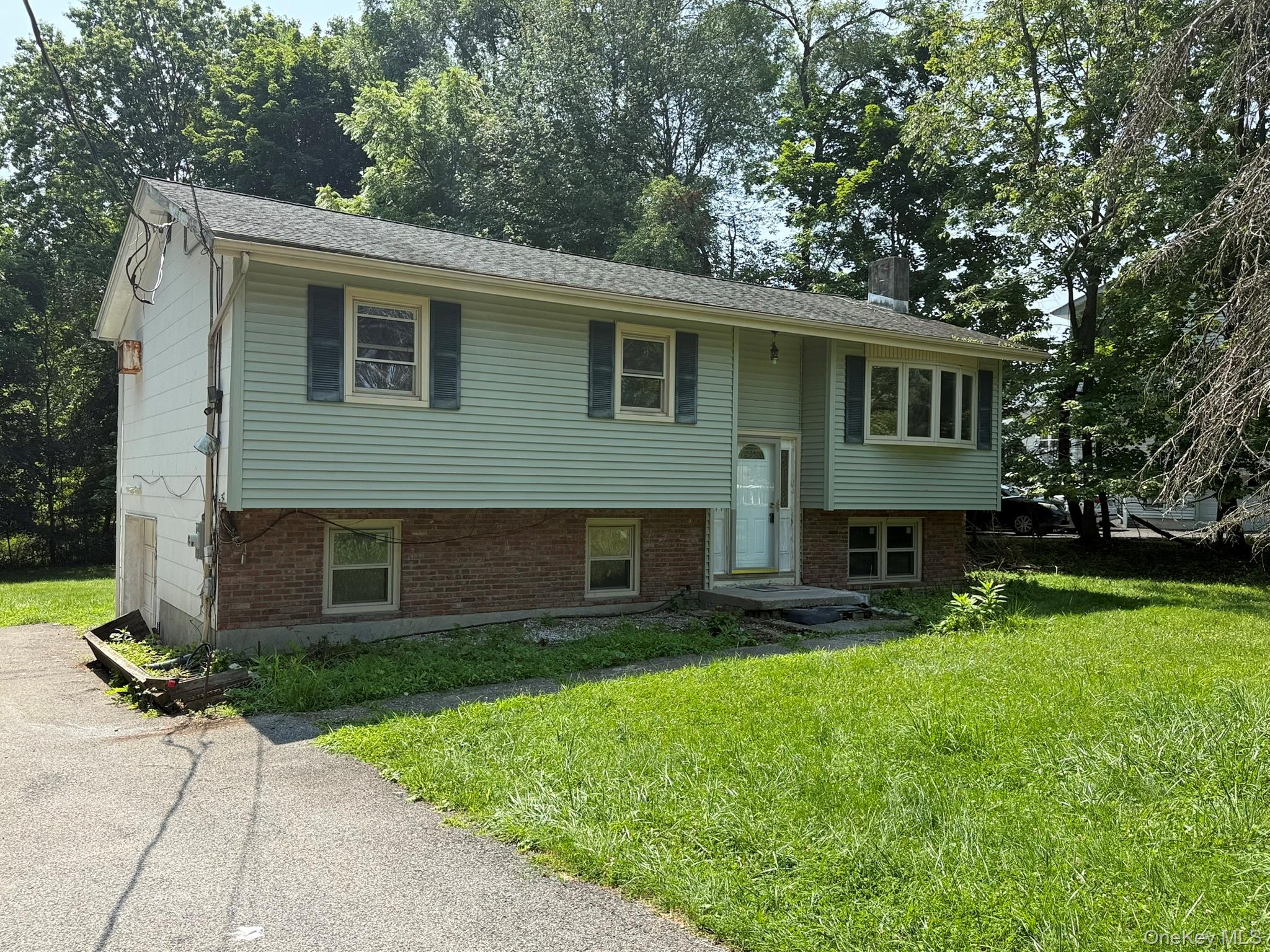 2nd image of 246 Skyline Dr, Woodbury, NY 10930 | MLS# 1030332