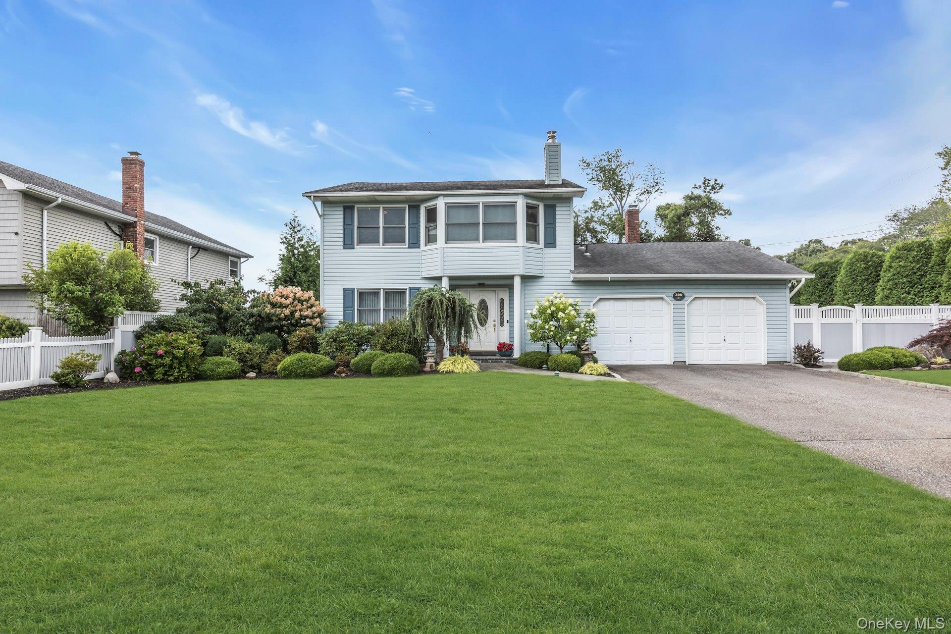 1st image of 100 Middlesex Ave, Islip, NY 11769 | MLS# 1030335