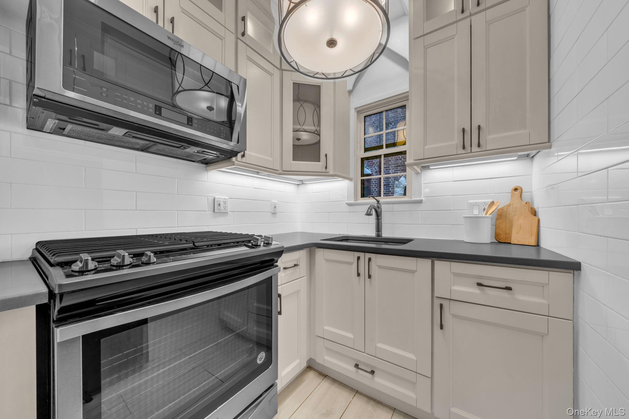 5th image of 35-05 167Th St, New York, NY 11358