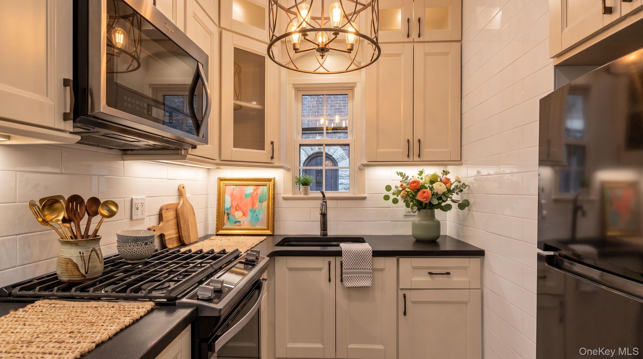 4th image of 35-05 167Th St, New York, NY 11358