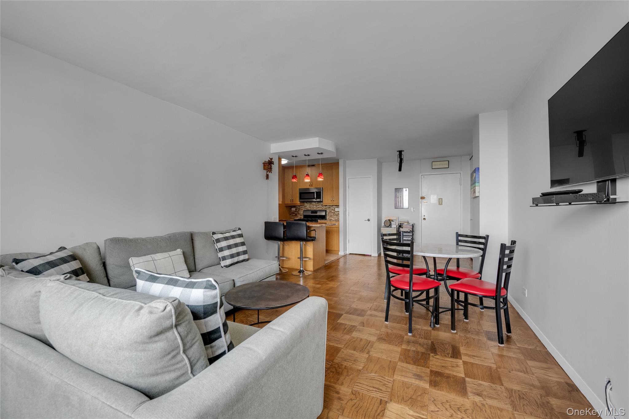 3rd image of 271-10 Grand Central Parkway #9F, New York, NY 11005 | MLS# 1030352