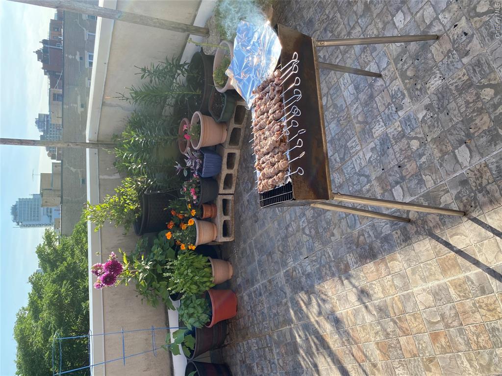 5th image of 14075 Ash Ave, New York, NY 11355