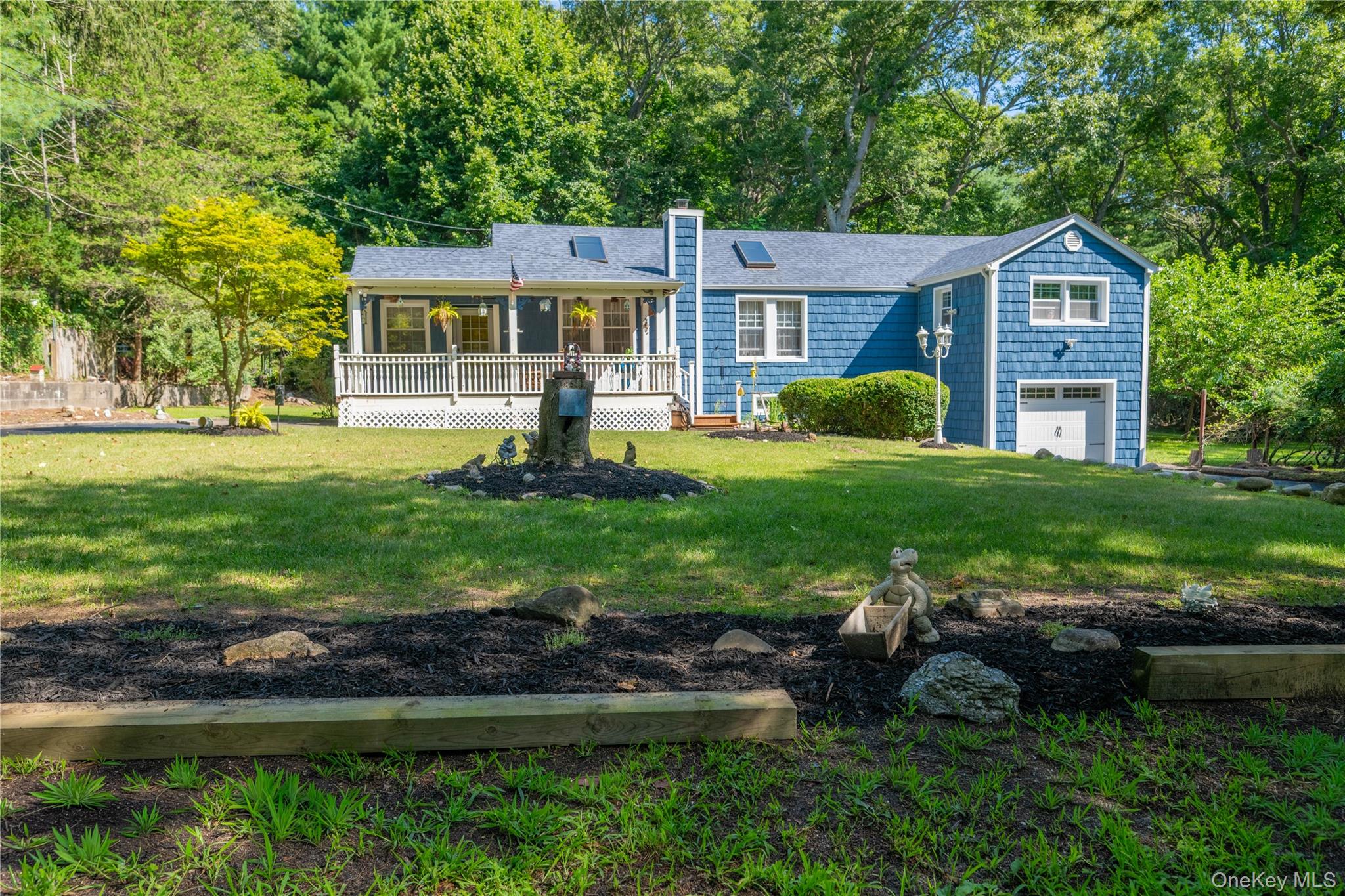 2nd image of 5 Cedar Grove Ter, Brookhaven, NY 11953 | MLS# 1030369