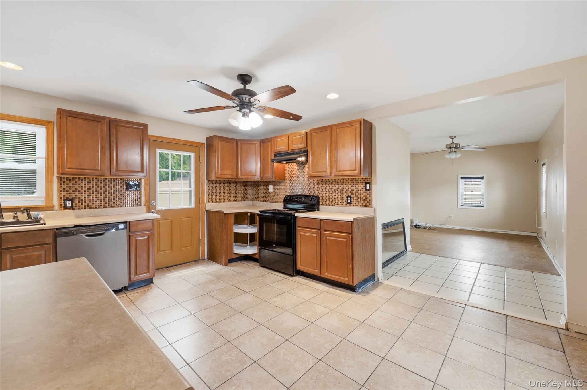 4th image of 14 Nevada Rd, West Babylon, NY 11704 | MLS# 1030371