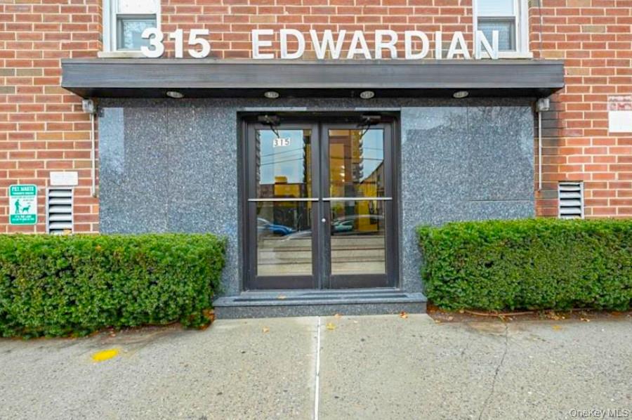 2nd image of 315 W 232nd St #2M, New York, NY 10463 | MLS# 1030385