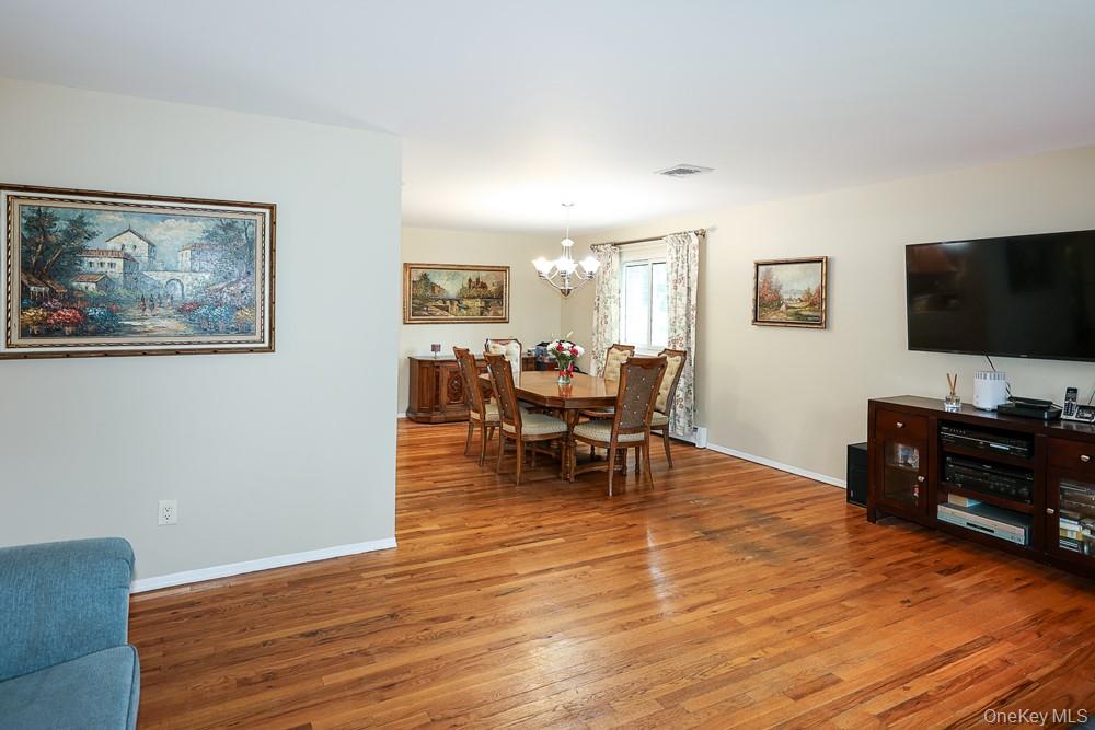 5th image of 555 N Windsor Ave, Islip, NY 11718 | MLS# 1030408