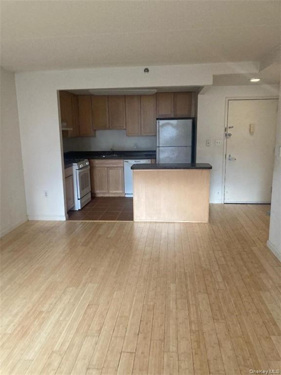 5th image of 837 Washington Ave #4A, Bronx, NY 10451 | MLS# 1030412