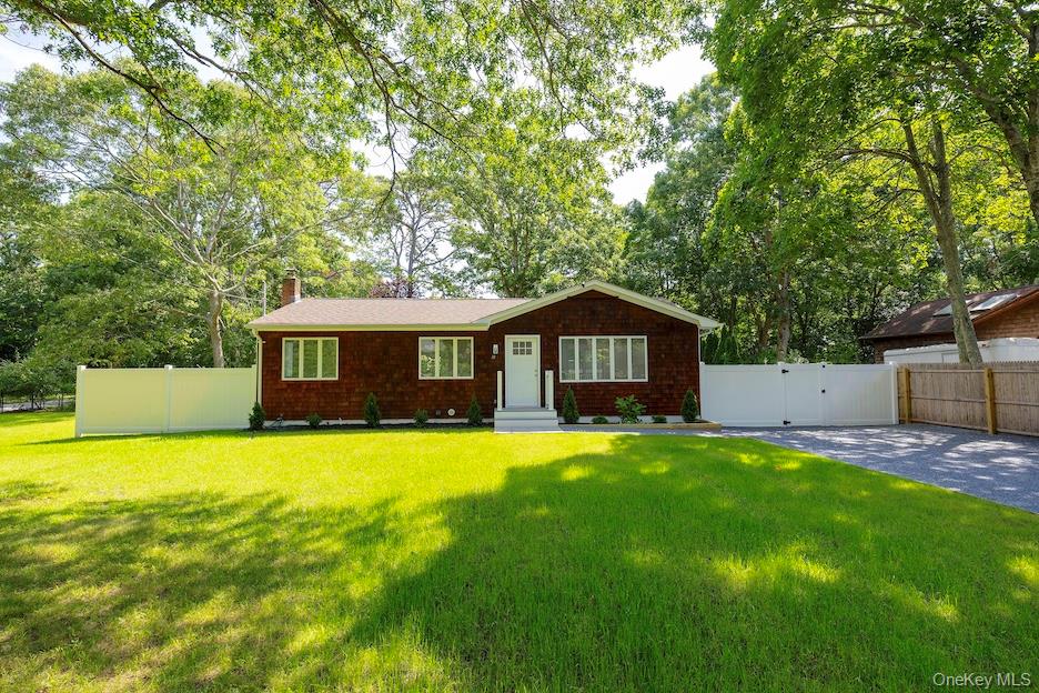 1st image of 18 Easterly Rd, Southampton, NY 11946 | MLS# 1030424