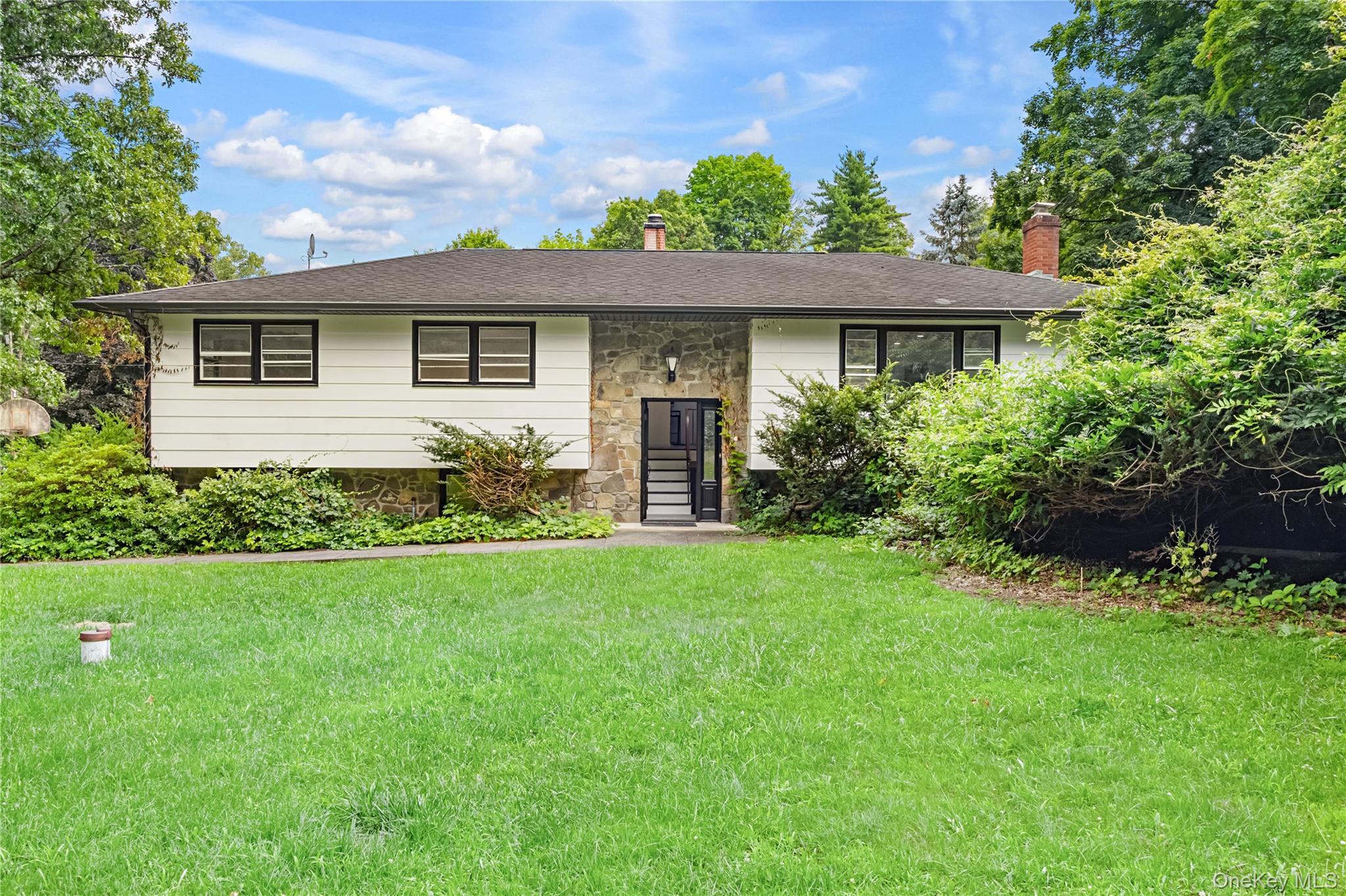 1st image of 9 Catalpa Rd N, Newburgh (town), NY 12550 | MLS# 1030480