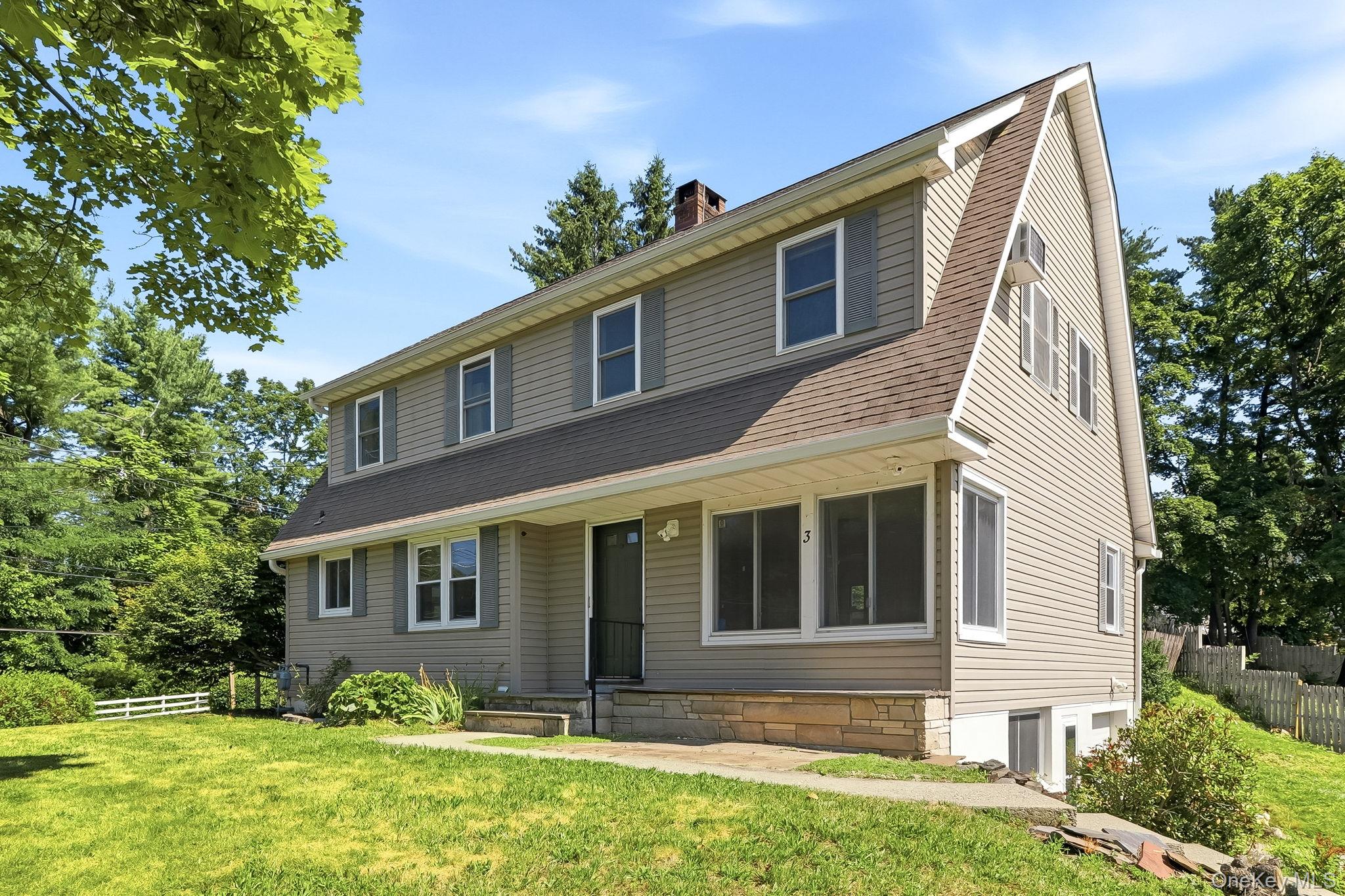 2nd image of 3 Ireland Dr, Poughkeepsie (town), NY 12603 | MLS# 1030526