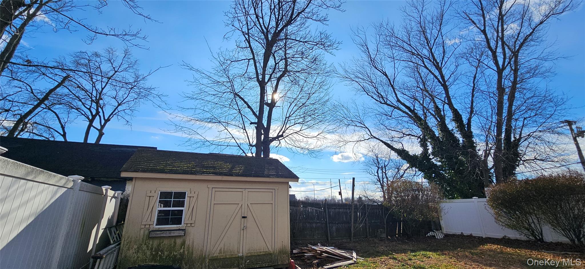 14th image of 6 Hansen St, Bay Shore, NY 11706 | MLS# 1030527