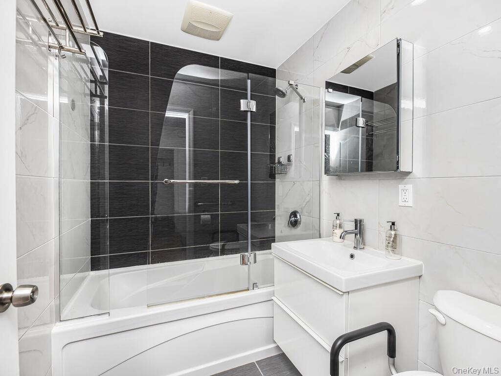 5th image of 2803 Gunther Ave, New York, NY 10469 | MLS# 1030543