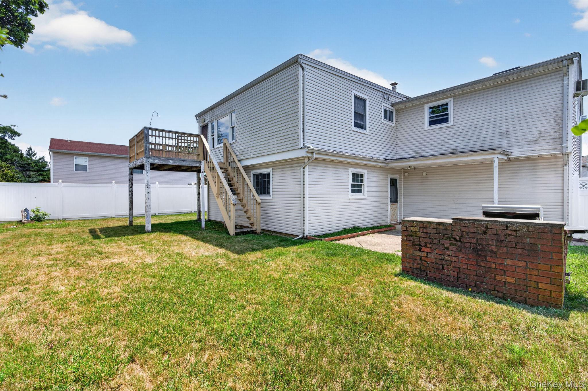 5th image of 138 Spring St, Oyster Bay, NY 11758 | MLS# 1030589