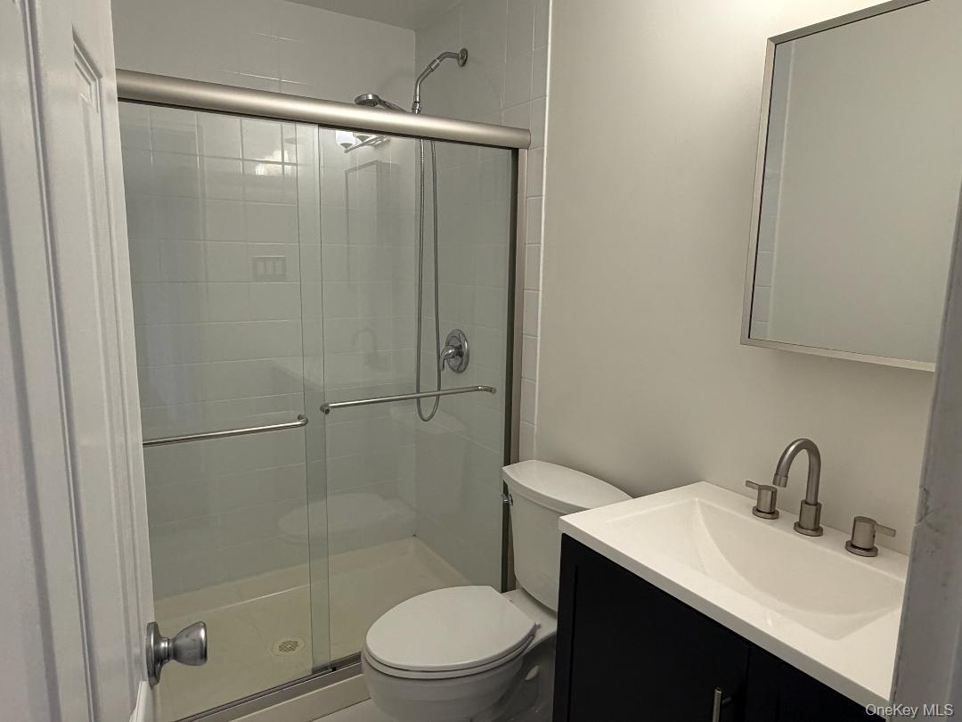 10th image of 338 Lakeland Ave #6 E, Islip, NY 11782 | MLS# 1030594