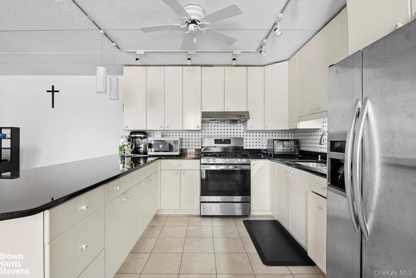 2nd image of 13624 Maple Ave #3D, New York, NY 11355 | MLS# 1030595